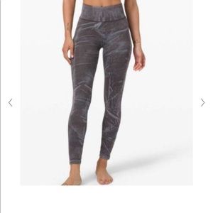 Lululemon Ebb to Street leggings